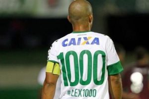 Alex 1000. ma&ccedil;ına &ccedil;ıktı, gol&uuml;n&uuml; de attı