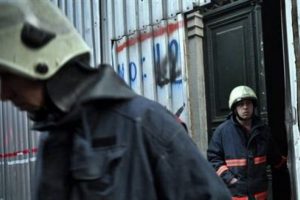 Beyoğlu'nda bina &ccedil;&ouml;kt&uuml;