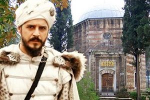 Şehzade Mustafa'nın t&uuml;rbesine bir g&uuml;nde 2 bin ziyaret&ccedil;i...
