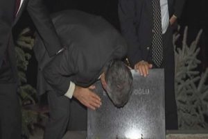 Fatih Hilmioğlu'nun ilk işi kabir ziyareti oldu