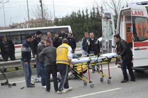 Karşıdan karşıya ge&ccedil;erken canından oldu