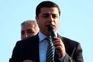 Bedi&uuml;zzamanı temsil etmek kolay değil
