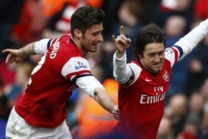 Mesut'suz Arsenal, farklı kazandı!