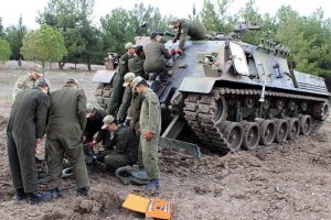 "Y&uuml;r&uuml;yen kale"lerin kurtarıcıları