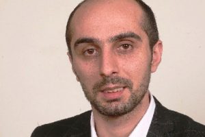 Muhtarlık maaşını l&ouml;semili &ccedil;ocuklara bağışlayacak!