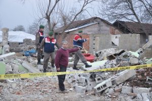 El bombalarının kime ait olduğu araştırılıyor