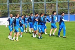 Adana Demirspor derbiye kilitlendi