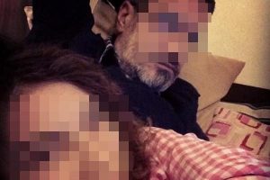 &Ouml;ğrencisinin &ccedil;ıplak fotoğraflarını paylaşınca...
