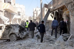 Suriye ordusundan Şam ve Halep'te hava saldırısı