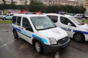 Polisle sanık yakınları arasında gerginlik