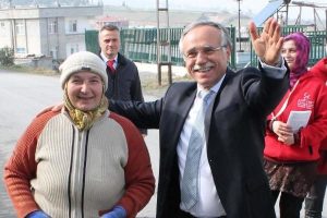 MHP'li belediye meclis &uuml;yesi adayı darp edildi