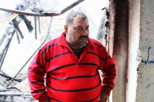 Evleri yanınca sokakta kaldılar