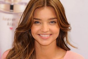 Miranda Kerr artık şarkı s&ouml;yleyecek...