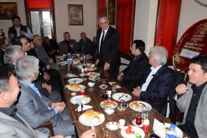 "Dernekler siyasi partilerin arka bah&ccedil;esi olmamalı"