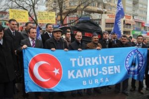 "H&uuml;k&uuml;met KPSS'siz atamanın &ouml;n&uuml;n&uuml; a&ccedil;acak"