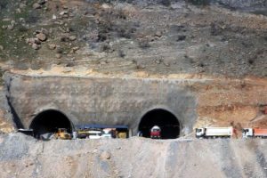 Cudi Dağı'na 2 t&uuml;nel ve 400 metrelik viyad&uuml;k