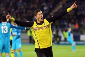 Dortmund g&uuml;le oynaya kazandı:2-4