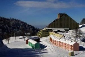 Kartepe Kayak Merkezi'nde kar sevinci