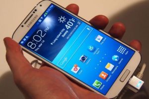 Samsung 200 milyon Galaxy S serisi telefon sattı!