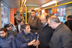Başkan Adayı Edebali, sabahın ilk ışıklarıyla metroda halkla buluştu