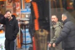 Russell Crowe ve Cem Yılmaz hamamda...
