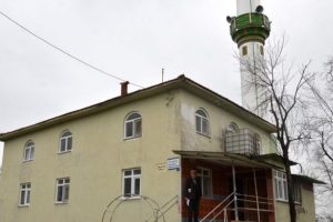 Miras anlaşmazlığı, camiyi satılığa &ccedil;ıkarttırdı