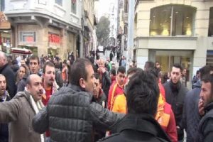 Taksim'de G.Saray - Chelsea gerginliği