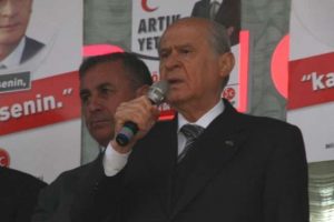 Bah&ccedil;eli'den "andımız" eleştirisi