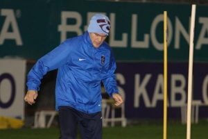 Mustafa Yumlu ve Bosingwa salonda &ccedil;alıştı