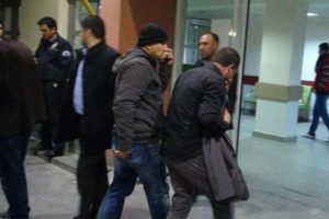 &Ccedil;ocuklar i&ccedil;in birbirlerine girdiler: 7 yaralı