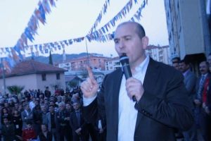 "Bu dinlemeler &uuml;lkenin itibarını sarsıyor"