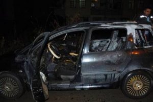 G&uuml;nd&uuml;z satın aldığı otomobili gece yandı