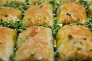Baklavadaki kriz yer fıstığı ile &ccedil;&ouml;z&uuml;lecek