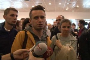 Kırım'a inemeyen u&ccedil;ak İstanbul'a d&ouml;nd&uuml;