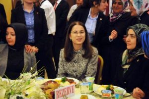 "5 kamyon para 5 dakikada nasıl &ccedil;ıkartılır?"
