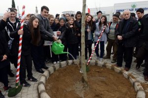 Bir milyonuncu fidan toprakla buluştu