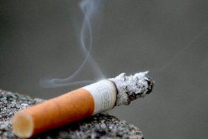 Sigara bağımlılık değil zayıflıktır