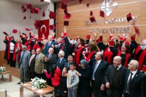 'Anne &Uuml;niversitesi' ilk mezunlarını verdi