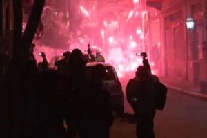 Taksim'de yasa dışı g&ouml;steriye m&uuml;dahale