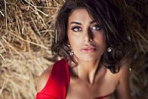 Ebru Şancı'ya gen&ccedil; sevgili