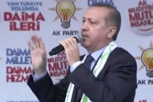 ''Bu &uuml;lke kasetlerle devrilmeyecek kadar b&uuml;y&uuml;k''