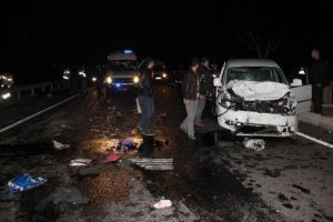 Urfa'da zincirleme kaza: 5 &ouml;l&uuml;, 14 yaralı