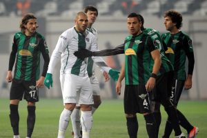 Bursaspor b&uuml;y&uuml;k fırsat tepti!