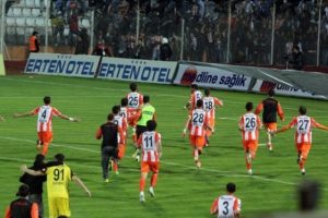 Derbi galibiyeti, "Toros Kaplanları"nı umutlandırdı