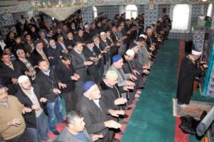 &Ccedil;ift&ccedil;inin son umudu yağmur duası