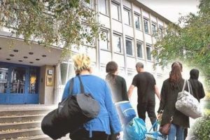 Almanya'da m&uuml;lteci yurtlarına saldırılar artıyor