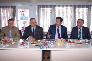 CHP'li başkanlardan Şahin'e tebrik ziyareti