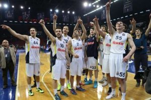 Tofaş Fenerbah&ccedil;e'ye direnemedi!