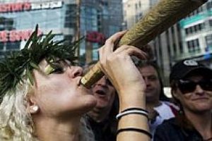 Marihuana i&ccedil;menin de faydası &ccedil;ıktı