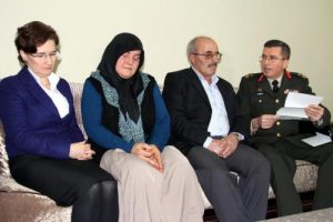 Genelkurmay Başkanı'ndan şehit ailesine davet